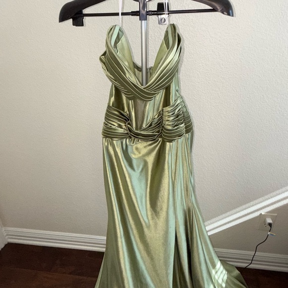 Sherri Hill Green Strapless Prom Dress - Picture 5 of 8
